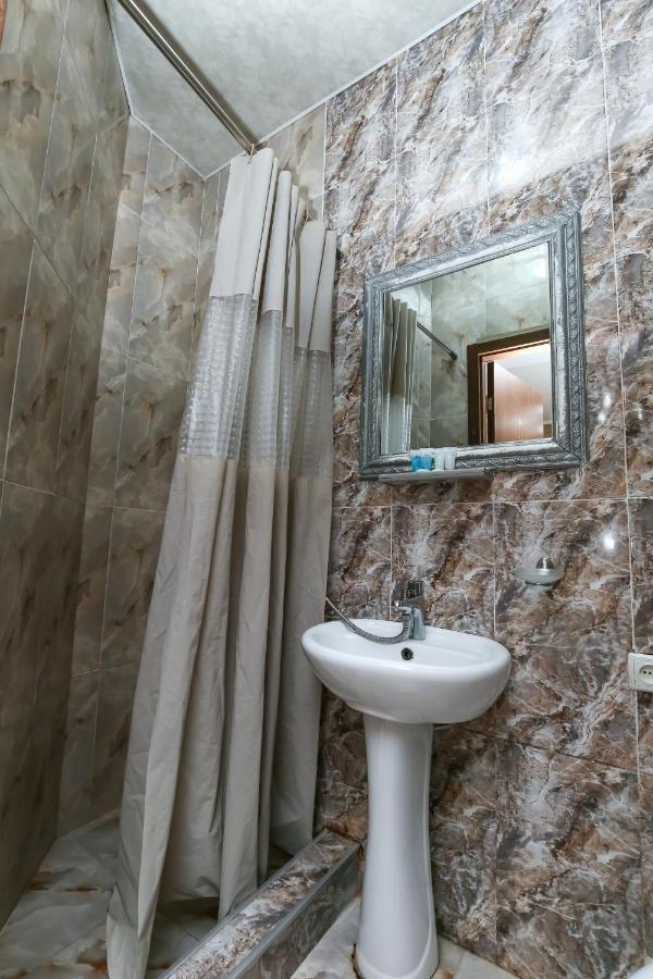 David Hotel Kutaisi Eksteriør billede